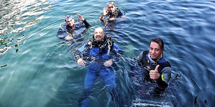 TUZLA GENÇLİK GEMİSİ ÖĞRENCİLERİNDEN ANLAMLI DALIŞ