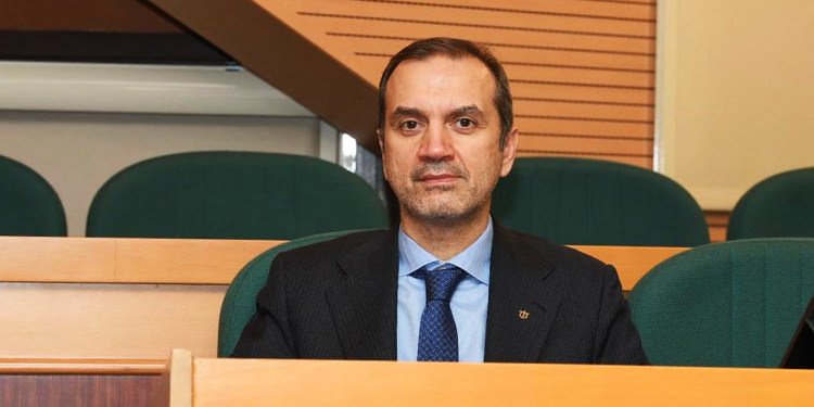 ”UMUTLARIMIZI CANLI TUTARAK 2021 YILINA BAŞLIYORUZ”