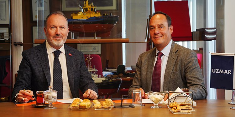 UZMAR VE SAAM TOWAGE ARASINDA TESLİM PROTOKOLÜ İMZALANDI
