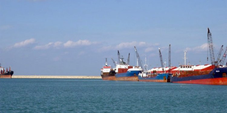 The port of Tripoli is bening closed to freight transportation