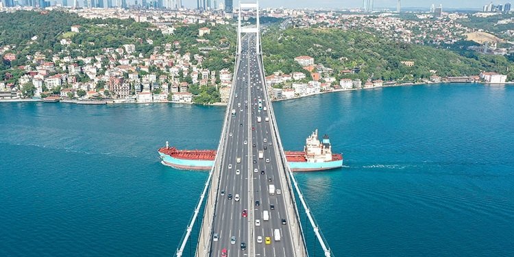 19 THOUSAND 673 VESSELS PASSED THROUGH THE TURKISH STRAITS IN THE FIRST QUARTER OF THE YEAR