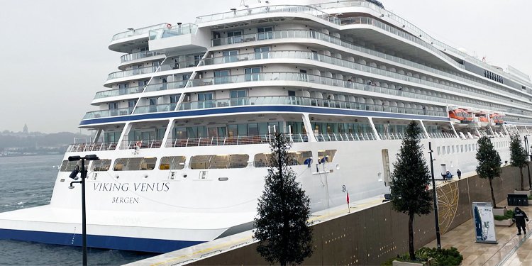 GALATAPORT İSTANBUL, YILIN SON YOLCU GEMİSİNİ AĞIRLIYOR