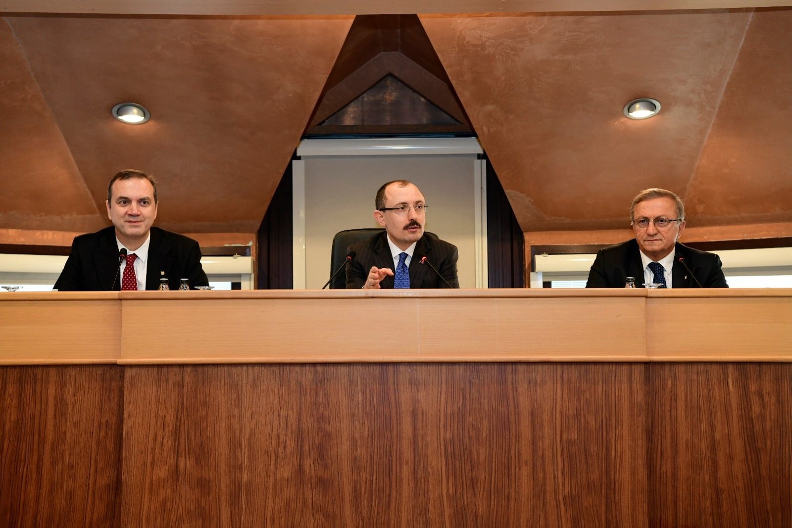 İMEAK DTO’DA YENİ YILIN İLK MECLİS TOPLANTISI YAPILDI