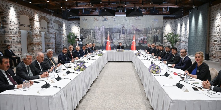 TAMER KIRAN, İŞ DÜNYASI TEMSİLCİLERİ İLE İSTİŞARE TOPLANTISI’NA KATILDI