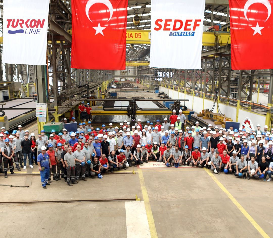 SEDEF SHIPYARD PERFORMS STEEL CUTTING FOR THE NEW 4012 TEU VESSEL