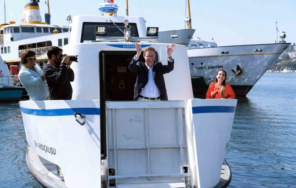 AB BÜYÜKELÇİSİ LANDRUT, TARİHİ HALİÇ TERSANESİ’Nİ ZİYARET ETTİ