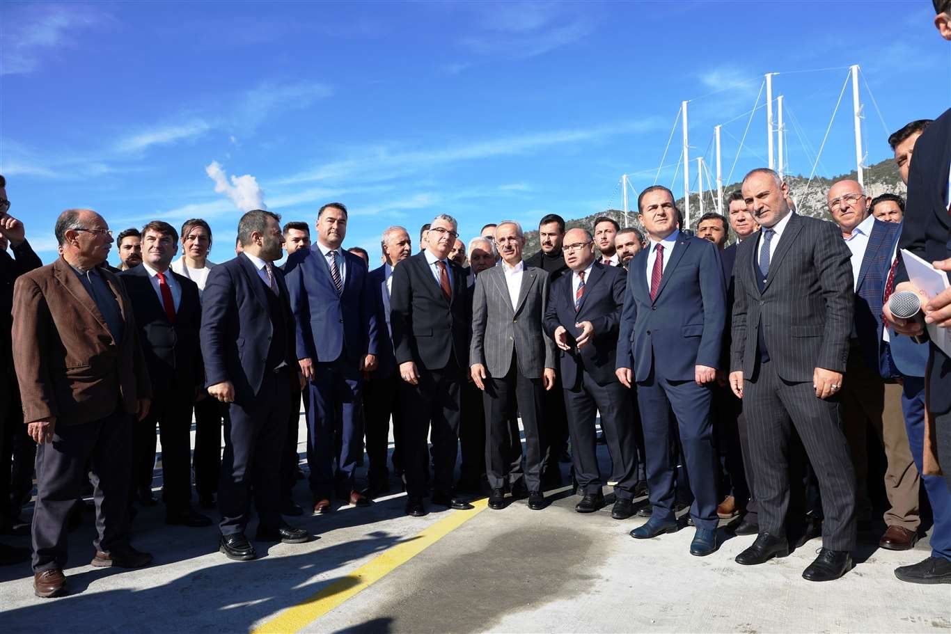 ÖREN, TEKNE İMAL VE ÇEKEK YERİ BAKAN URALOĞLU TARAFINDAN HİZMETE AÇILDI