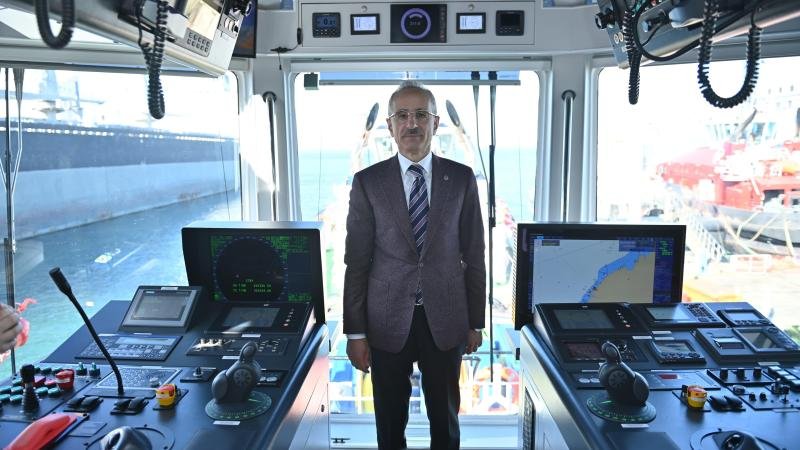 BAKAN URALOĞLU: ‘’DENİZCİLİK SEKTÖRÜNE YATIRIMLAR DEVAM EDİYOR’’