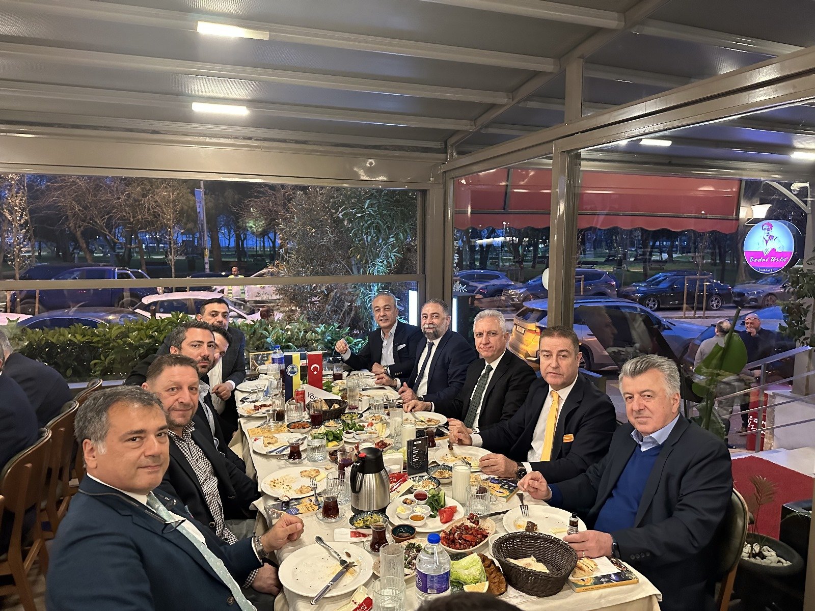 Denizci Fenerbahçeliler Derneği iftar yemeği düzenledi