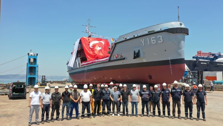 Desan ve Özata, Y 163’ü denize indirdi