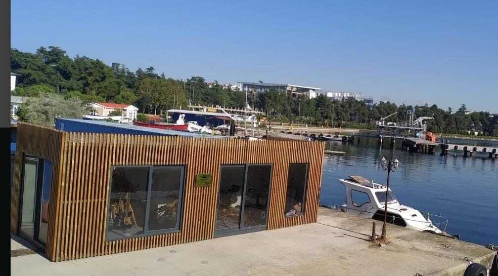 Alkoç Grup ve Naci Alkoç Vakfı, İTÜ Denizcilik Fakültesi Tekofest Takımına Yaşam Konteyneri Hediye Etti