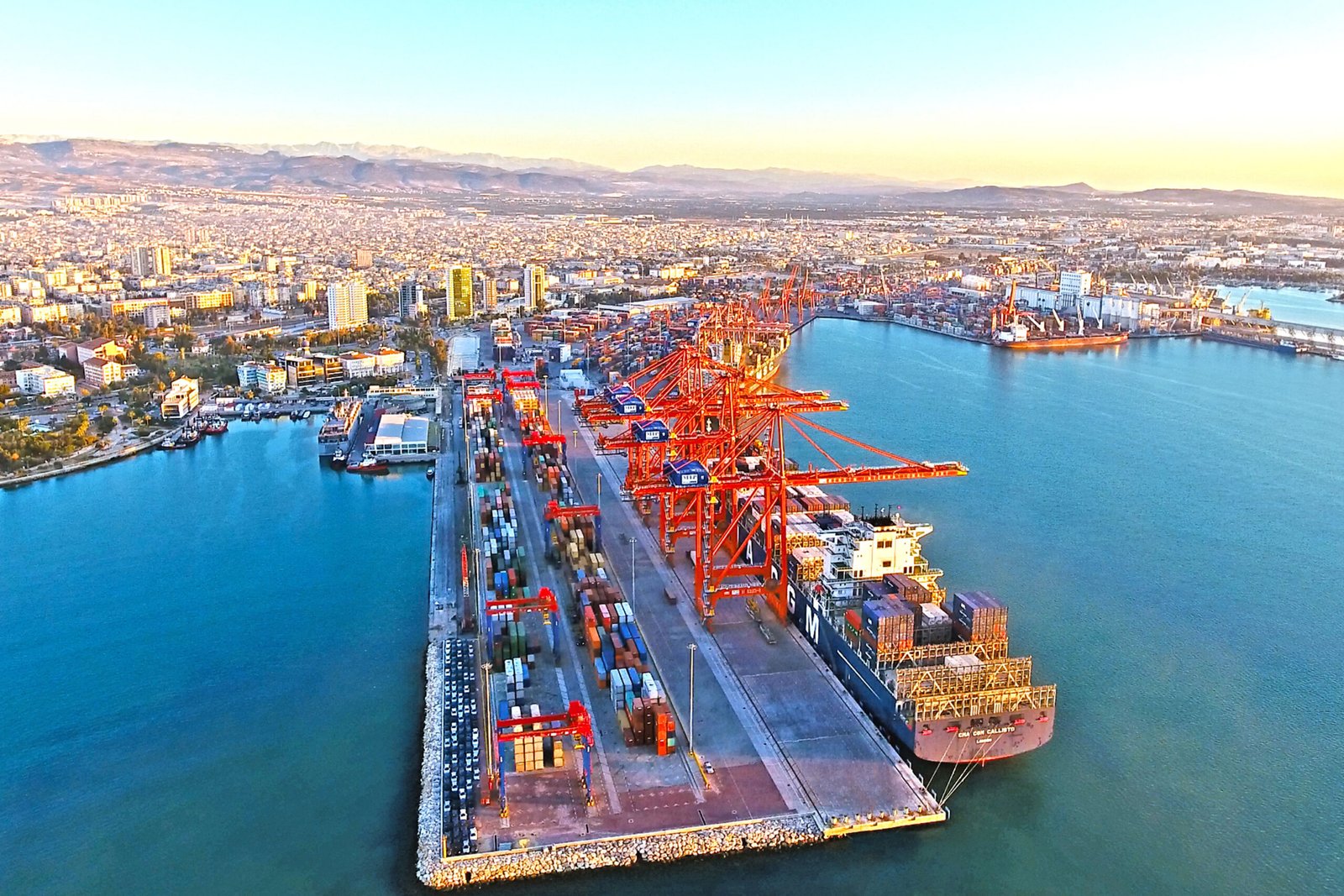 Mersin Limanı’nın Kapasitesi 1 Milyon TEU Artacak: Türkiye’nin Stratejik Projesi