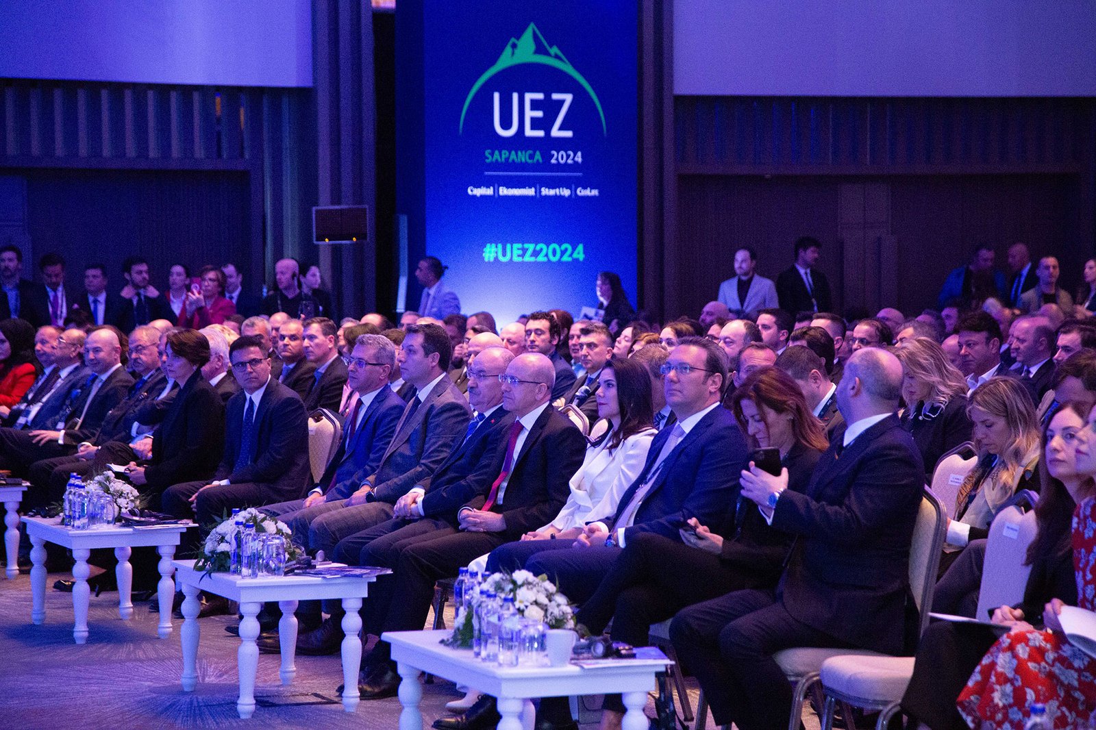 Uluslararası Ekonomi Zirvesi’ne kayıtlar başladı