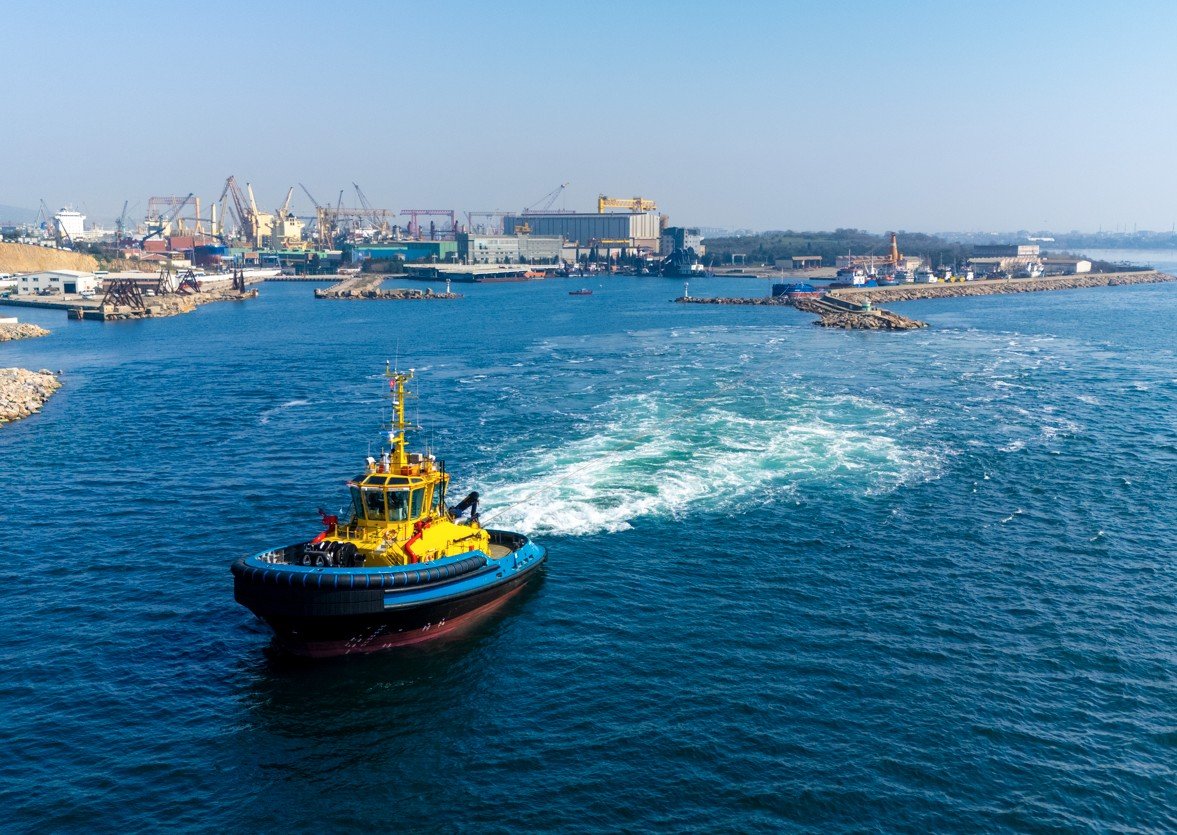 Sanmar Tersanesi, SAAM Towage İçin Ürettiği 3. Tam Elektrikli Römorkörün Deniz Testlerini Başarıyla Tamamladı