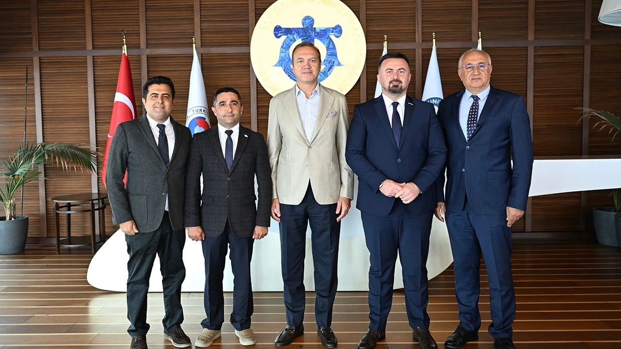 KTÜ DUİM Mezunlar Derneği’nden Tamer Kıran’a ziyaret