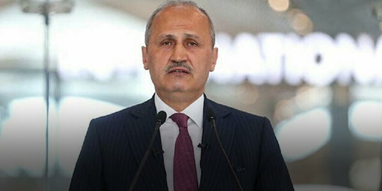 ULAŞTIRMA BAKANI CAHİT TURHAN GÖREVDEN ALINDI