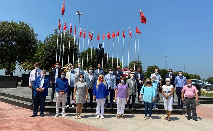 TUZLA’DA DENİZCİLER 1 TEMMUZ DENİZCİLİK VE KABOTAJ BAYRAMI’NI KUTLADI