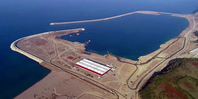 FİLYOS LİMANI YÜZDE 90 ORANINDA TAMAMLANDI
