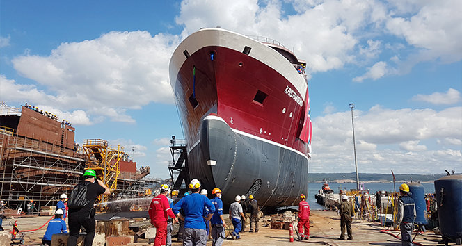 CEMRE TERSANESİ KRISTIANSUND'I SUYLA BULUŞTURDU 2 cemreshipyard gemiindirme gemiinsa 1