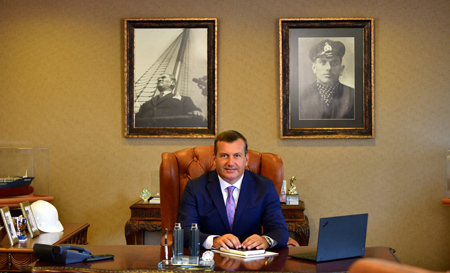 CUMHURBAŞKANI ERDOĞAN’IN ÇAĞRISINA YANIT: UÇAK GEMİMİZ EN KISA SÜREDE VE EN AZ MALİYETLE ÜRETİLEBİLİR 2 1598630586 Kaptano lu Desan Tersanesi Y netim Kurulu Ba kan Cenk ismail Kaptano lu