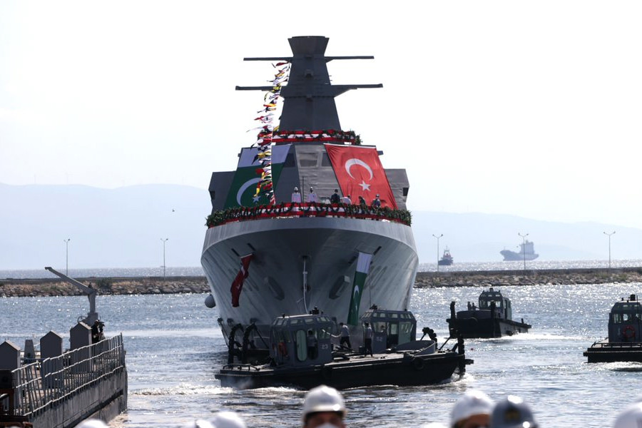 PAKİSTAN MİLGEM PROJESİNDE İLK GEMİ DENİZE İNDİ 3 pakistanmilgem3