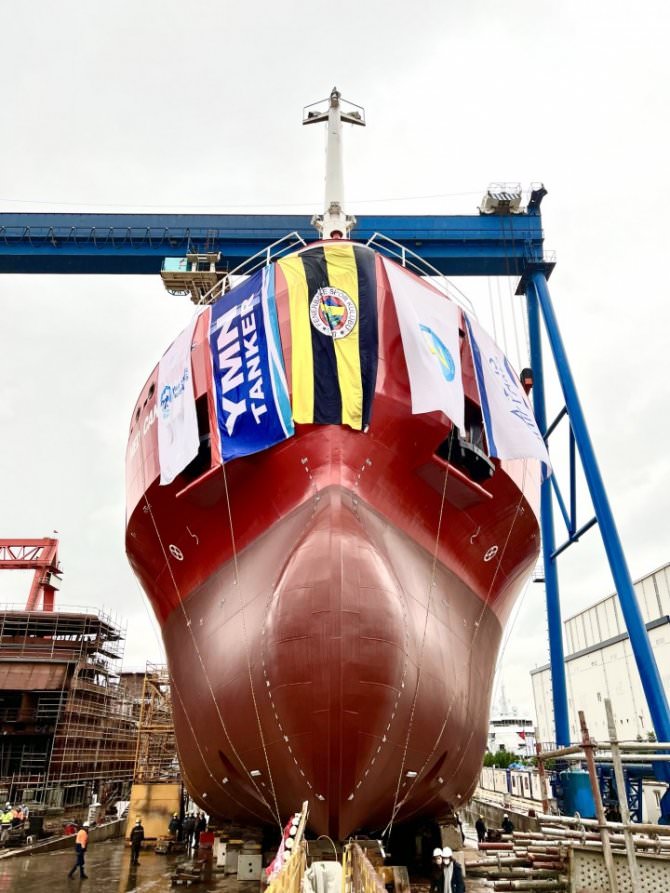 ATLAS TERSANESİ ''MED CANARY'' ADLI GEMİYİ SUYA İNDİRDİ 2 ymn tanker