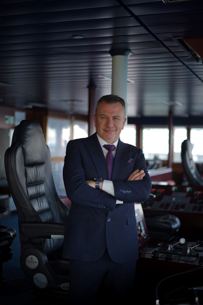 CAMELOT MARITIME YENİ CRUISE GEMİSİ İLE 450 KİŞİYE İSTİHDAM SAĞLACAYACAK 2 emrah kaptan 1