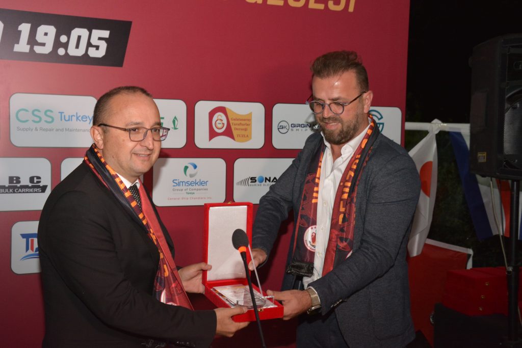 DENİZCİ GALATASARAYLILAR, KALAMIŞ'TA BİR ARAYA GELDİ 8 DSC 3703