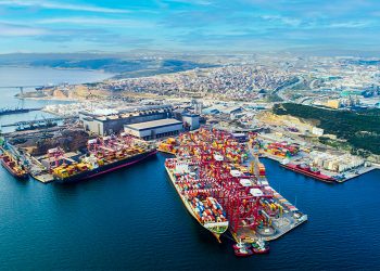 YILPORT, GANA’NIN TAKORADİ LİMANININ HAKİM ORTAĞI OLDU