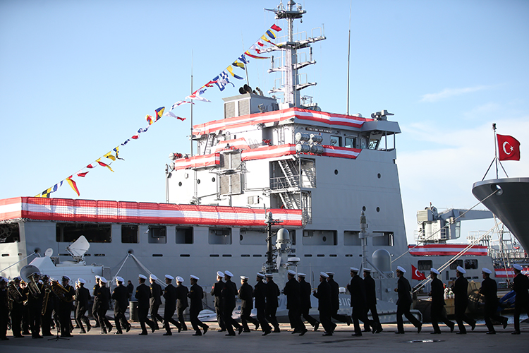 turk donanmasina dort yeni gemi torenle teslim edildi 003