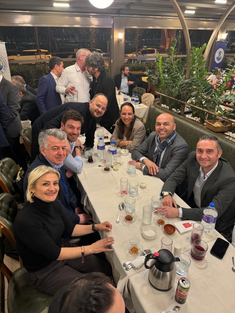 Denizci Fenerbahçeliler Derneği iftar yemeği düzenledi 4 WhatsApp Image 2024 03 28 at 11.36.52 26199e9d