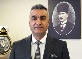 “Çocuklarımız, ulusumuzu daha ileriye taşımaya devam edecektir” 13 “Çocuklarımız, ulusumuzu daha ileriye taşımaya devam edecektir”
