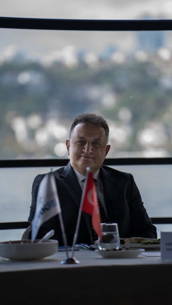 Türk P&I Basın Mensuplarıyla Bir Araya Geldi 4 DSC04505