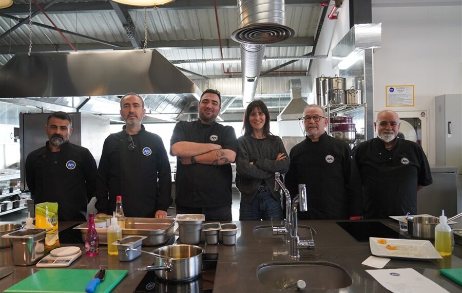 AVS, Gemi Aşçılarına Yönelik Uygulamalı Eğitim Programını Tamamladı