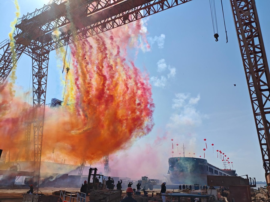 YAF Group’tan Çin’de Büyük Başarı: 8330 DWT SEA-RIVER TYPE Gemileri Suya İndirildi 7 PHOTO 2025 03 17 07 51 23