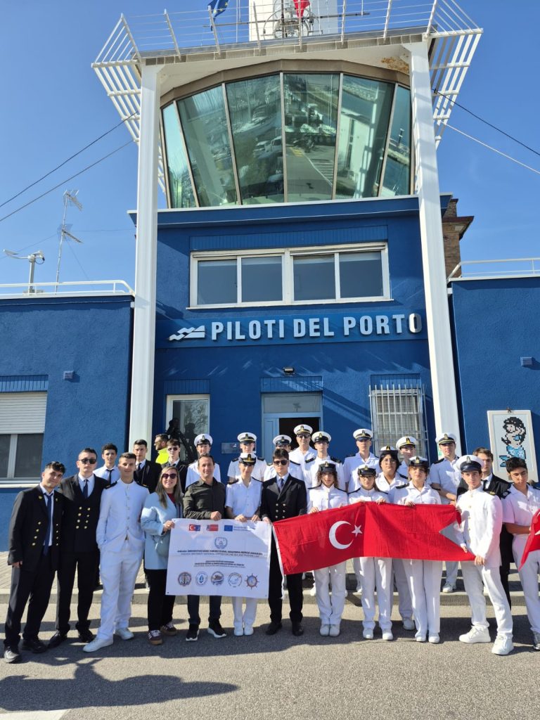 DEHUKAM projesiyle genç denizciler Avrupa yolunda 3 WhatsApp Image 2025 10 29 at 14.45.33