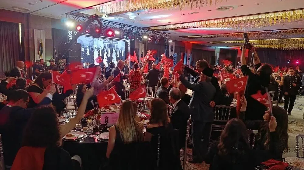 DEFAMED, Cumhuriyet’in 102. yılını baloyla kutladı 5 defmaed balo