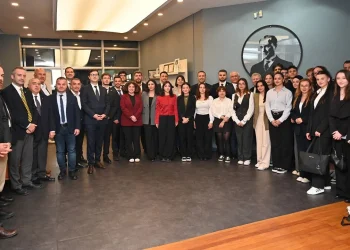 Yeşil dönüşüm gündemde: “Temiz Çevre Bir Gereklilik Değil, İnsani Haktır” 1 Yeşil dönüşüm gündemde: “Temiz Çevre Bir Gereklilik Değil, İnsani Haktır”